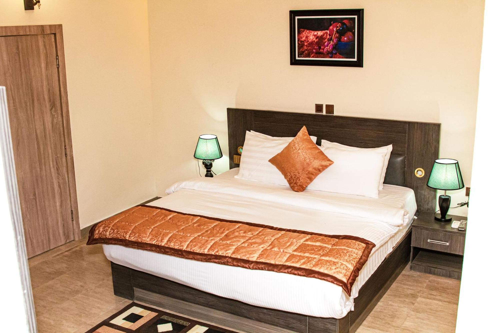 Beni Gold Hotel, Ikoyi Lagos Exterior photo